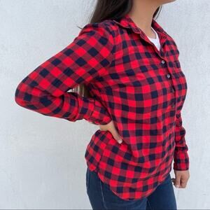J. Crew Perfect fit red buffalo plaid quarter button down long sleeve Small